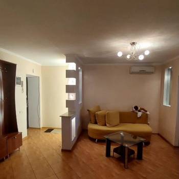 Сдается 1-комнатная квартира, 53 м²
