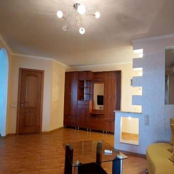 Сдается 1-комнатная квартира, 53 м²