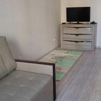Сдается 2-х комнатная квартира, 76 м²