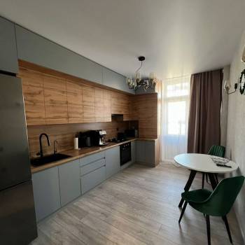Сдается 1-комнатная квартира, 42 м²