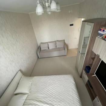 Продается 1-комнатная квартира, 32 м²