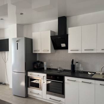 Продается 1-комнатная квартира, 51 м²