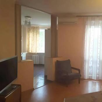 Сдается 1-комнатная квартира, 55 м²