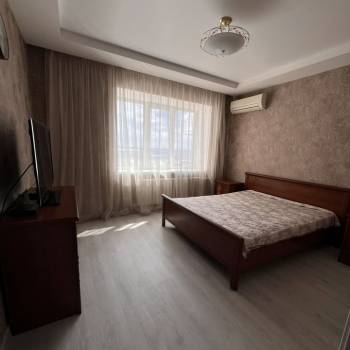 Сдается Многокомнатная квартира, 110 м²