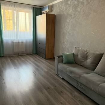 Сдается 1-комнатная квартира, 40 м²