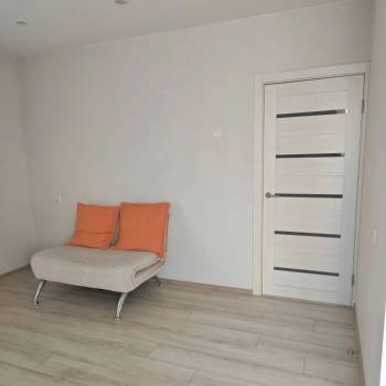 Продается 1-комнатная квартира, 37,5 м²