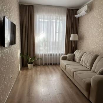 Продается 1-комнатная квартира, 36 м²