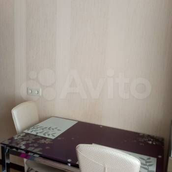 Сдается 1-комнатная квартира, 50 м²