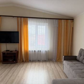 Сдается Многокомнатная квартира, 100 м²