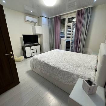 Сдается 1-комнатная квартира, 42 м²