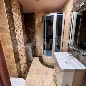 Сдается 1-комнатная квартира, 60 м²