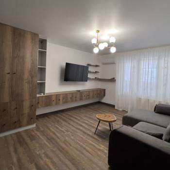 Сдается 2-х комнатная квартира, 60 м²