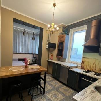 Продается 1-комнатная квартира, 51 м²