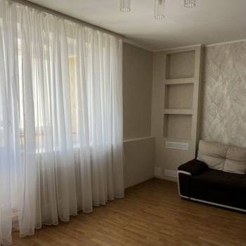 Сдается 2-х комнатная квартира, 73 м²