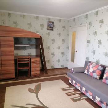 Продается 1-комнатная квартира, 37,4 м²