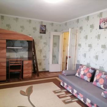 Продается 1-комнатная квартира, 37,4 м²