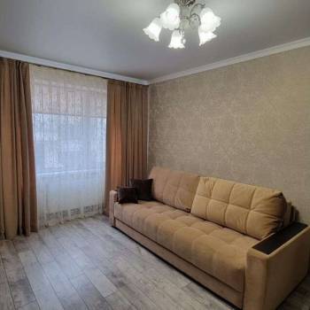 Сдается 2-х комнатная квартира, 60 м²