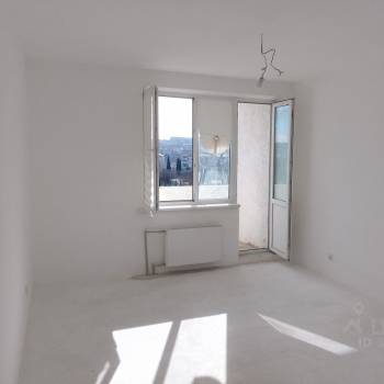 Продается 1-комнатная квартира, 54 м²