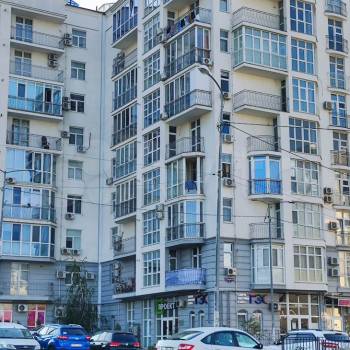 Сдается 1-комнатная квартира, 52 м²