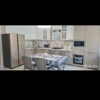 Продается 3-х комнатная квартира, 186 м²