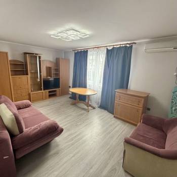 Сдается 2-х комнатная квартира, 60 м²