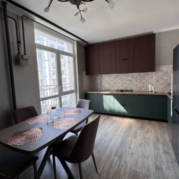 Сдается 2-х комнатная квартира, 85 м²