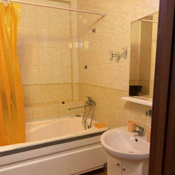 Сдается 1-комнатная квартира, 46 м²