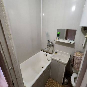 Продается 1-комнатная квартира, 32 м²