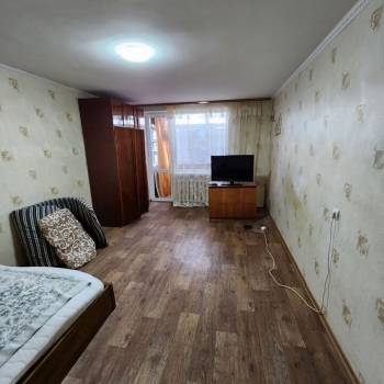 Продается 1-комнатная квартира, 32 м²