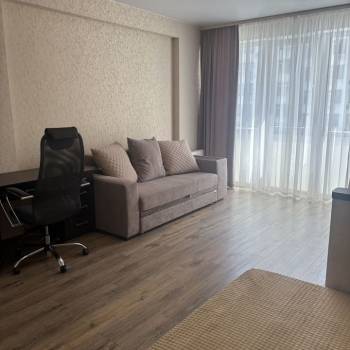 Сдается 1-комнатная квартира, 55 м²
