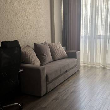 Сдается 1-комнатная квартира, 55 м²