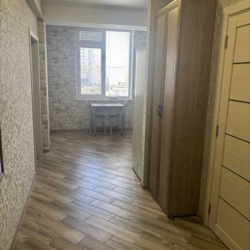 Сдается 1-комнатная квартира, 55 м²