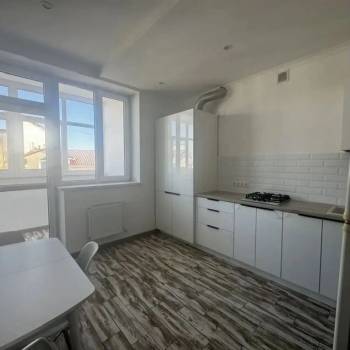 Сдается 1-комнатная квартира, 49,6 м²