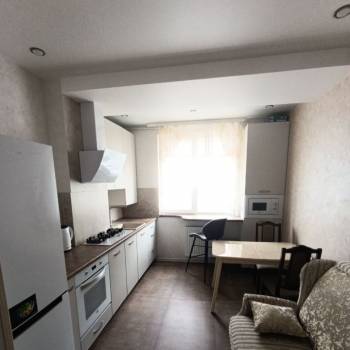 Сдается 1-комнатная квартира, 41 м²
