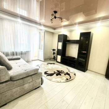 Сдается 2-х комнатная квартира, 65 м²