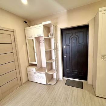 Продается 1-комнатная квартира, 37 м²