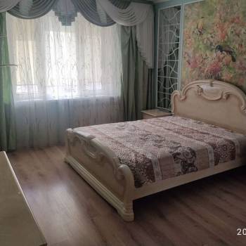 Сдается Многокомнатная квартира, 60 м²
