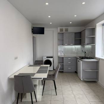 Сдается 2-х комнатная квартира, 94 м²