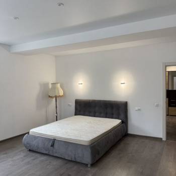 Сдается 2-х комнатная квартира, 94 м²