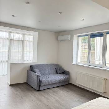 Сдается 2-х комнатная квартира, 94 м²