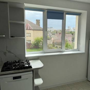 Сдается 2-х комнатная квартира, 94 м²