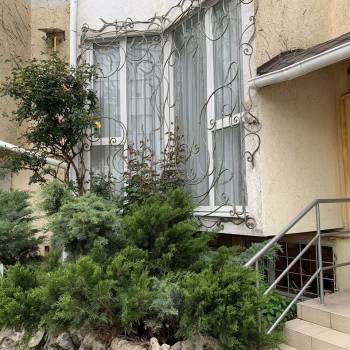 Сдается 1-комнатная квартира, 64 м²