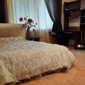 Сдается 1-комнатная квартира, 46 м²