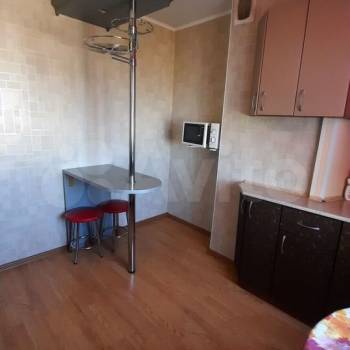 Сдается 1-комнатная квартира, 46 м²