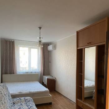 Сдается 2-х комнатная квартира, 76 м²