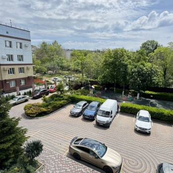 Сдается 1-комнатная квартира, 53 м²