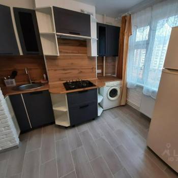 Сдается 1-комнатная квартира, 41 м²