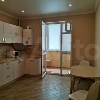 Сдается 1-комнатная квартира, 48 м²