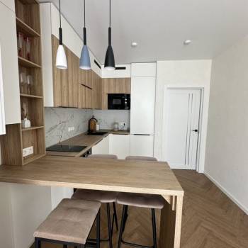 Сдается 1-комнатная квартира, 42 м²
