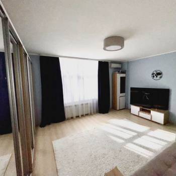 Продается 1-комнатная квартира, 54,6 м²